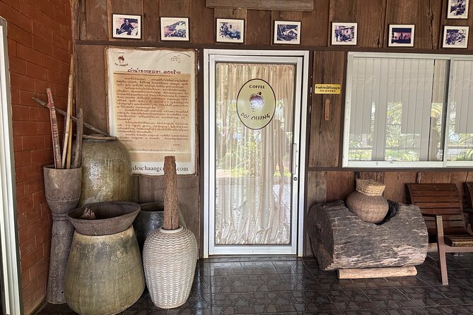1 Day Private Tour White Temple and Renewed Doichang Coffee - Doi Chang coffee time: plantation atmosphere and what to actually do