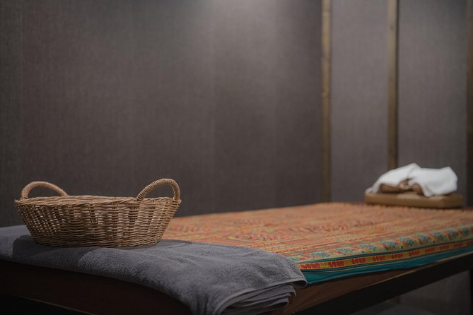 1 Hour Deep Tissue Thai Massage with Balm - Free Transportation - The pre-massage routine: changing, foot salt, and that warm-softer approach
