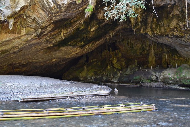 2 Days 1 Night Pai+Lod Cave - Private tour comfort: air-conditioned transport and pickup