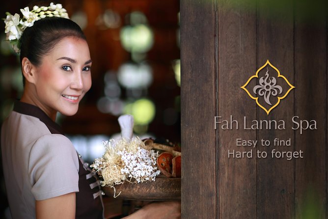 2 Hour Siam Herbal Luxury Spa Package at Fah Lanna Spa - Old City branch - Two massage styles in one visit: Thai plus hot herbal ball