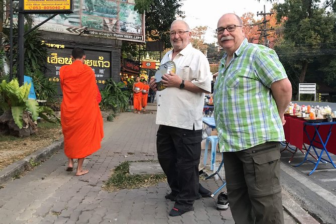 Alms and Wat Phra That Doi Suthep Private Chiang Mai Tour - Warorot Market: colorful stalls with a practical plan