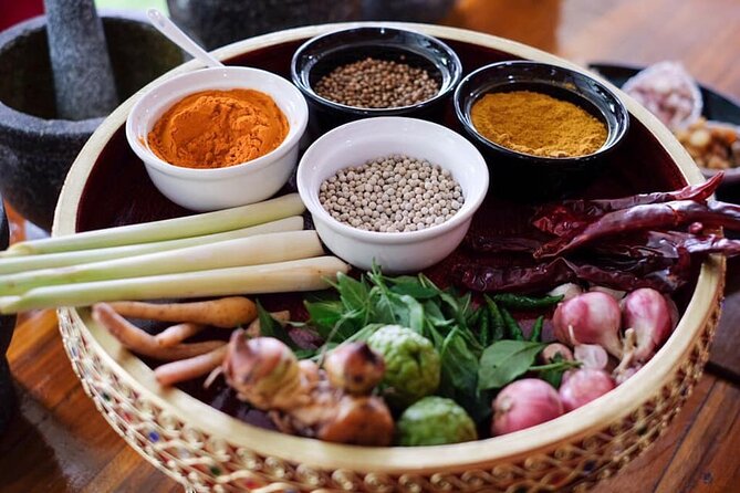 Baan Farm Thai Cooking School Chiangmai - Old City pickup and the market stop that teaches your palate