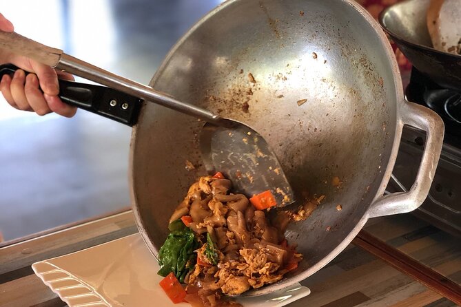 Baan Farm Thai Cooking School Chiangmai - Meeting Kru Ploy and learning Thai ingredients before you cook