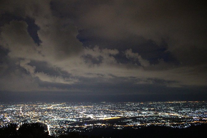 Best seller!! Amazing Night tour, Doi Suthep + Wat umong - Top Must visit! - Pickup, Drive Time, and What a 3.5-Hour Tour Really Feels Like