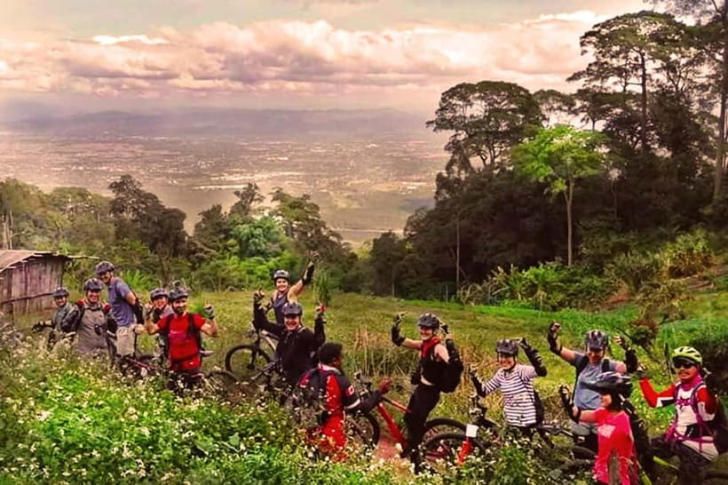 Chiang Mai: 20km Downhill Mountain Biking Challenge Suthep M - Pickup at 9:30, pro-shop gear fit, and that safety briefing you can feel