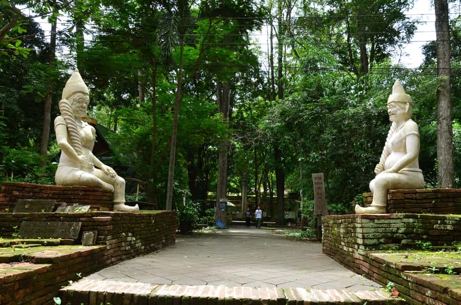 Chiang Mai: 4-hour Doi Suthep, Wat Umong, & Wat Phalat Tour - Should you book this Chiang Mai temple tour?