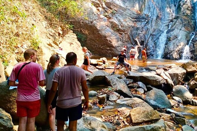 Chiang Mai ATV, Hiking and Rafting Adventure - Lunch Reset: Pad Thai, Fruit, and Recovery Time