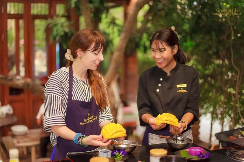 Chiang Mai: Authentic Cooking Class with Market & Farm Visit - Grandma’s Home Cooking School: family feel, practical Thai cooking skills