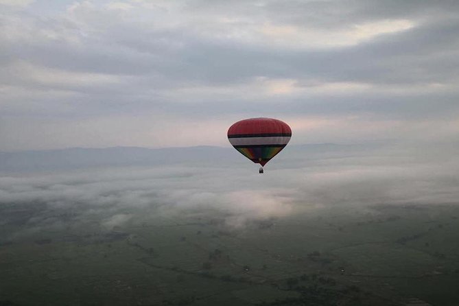 Chiang Mai Balloon Adventure: Classic Basket Balloon Ride - Spotting the scenery: gardens, San Sai, and the hill temple area