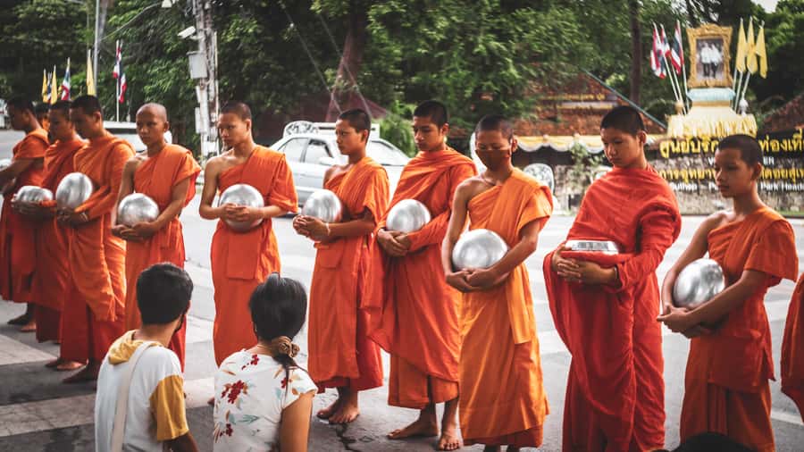Chiang Mai: Buddhist Almsgiving and Market Tour with Meal - Quick Highlights That Make This Tour Worth Your Time