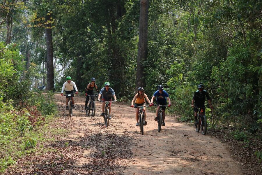 Chiang Mai: Buffalo Soldier Trail Guided Mountain Biking - Snacks, hilltribe village culture, and the rhythm of frequent breaks