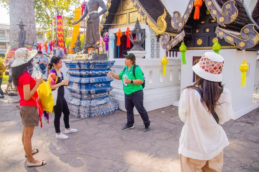 Chiang Mai: Chiang Mai Old City Twilight Walking Tour - What to bring, what to wear, and who this tour fits best