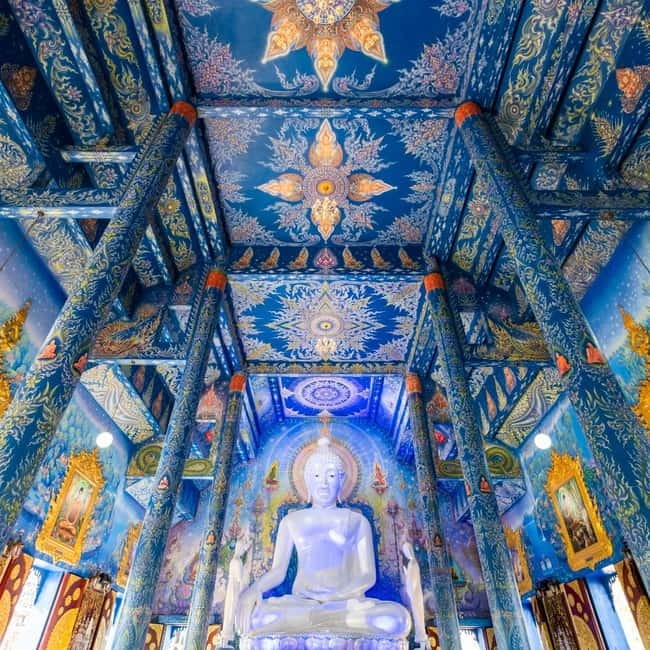 Chiang Mai: Chiang Rai Famous Temples & Hot Springs Day Trip - Van, Timing, and Group Size: The Logistics That Really Matter