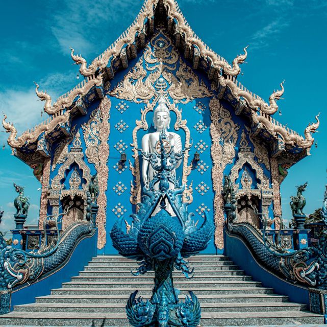 Chiang Mai: Chiang Rai Temples & Black House Discovery Tour - Temple Etiquette You Should Know Before You Enter