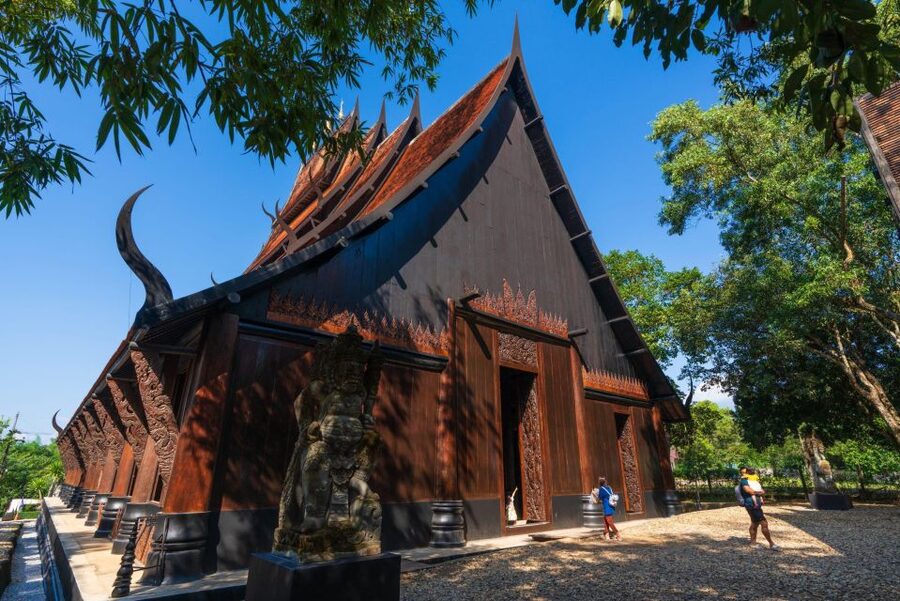 Chiang Mai: Chiang Rai Temples & Black House Discovery Tour - Price and Value: Is $51 Good for Three Stops?