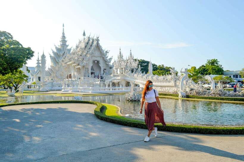 Chiang Mai: Chiang Rai Temples, Karen Tribe and Hot Springs - Your guide and the QR audio system: how to get more from every stop