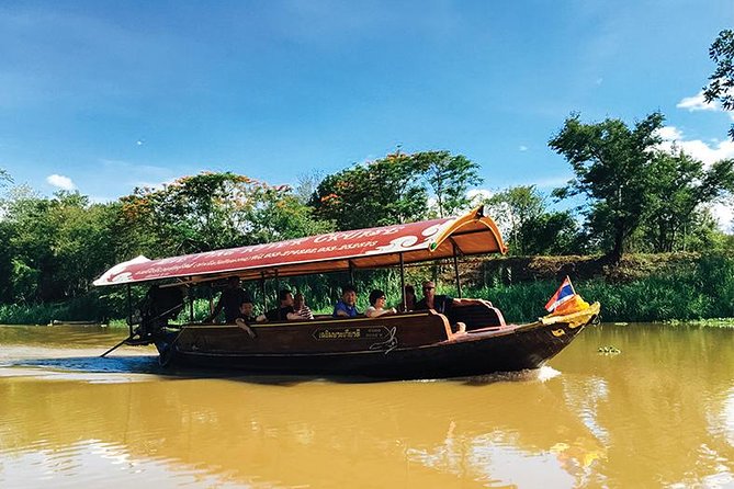Chiang Mai City Life Style (Half day, No lunch) - Thapae Road trishaw ride and Wat Phra Singh, built in 1345