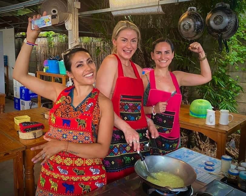 Chiang Mai: Cooking Class, Market & Thai Herbs Garden Tour - Thai Herb Garden stop: smell, name, and use the plants