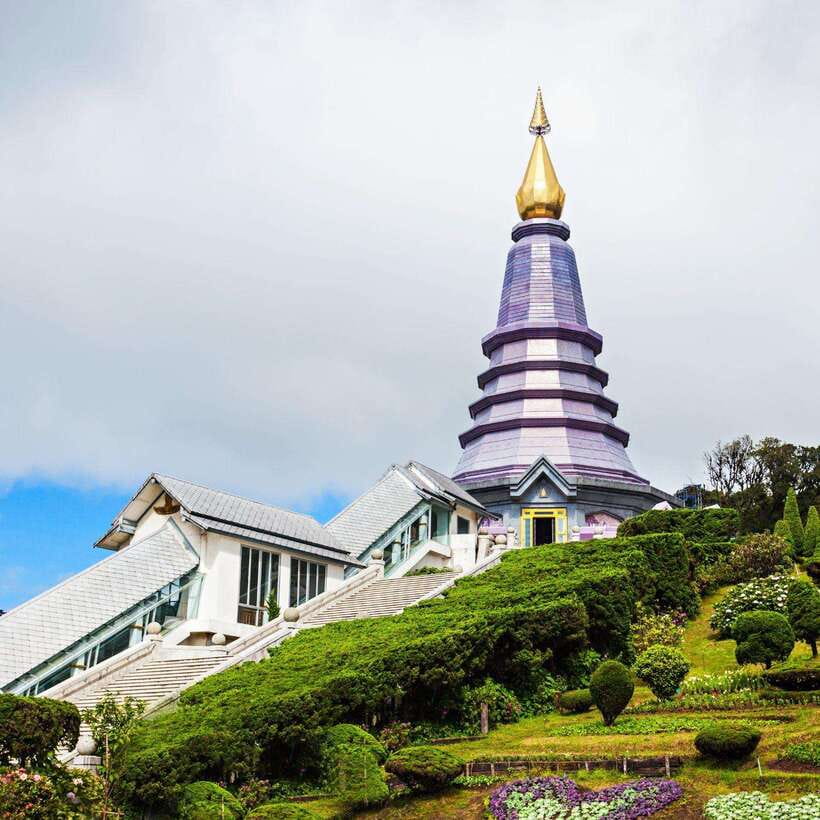 Chiang Mai: Doi Inthanon National Park Day Tour with Lunch - King’s and Queen’s Pagodas: more than a photo stop