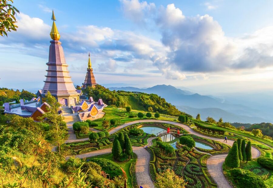 Chiang Mai: Doi Inthanon National Park Eco-Friendly Tour - Inside the National Park: Short Trail, Big Views