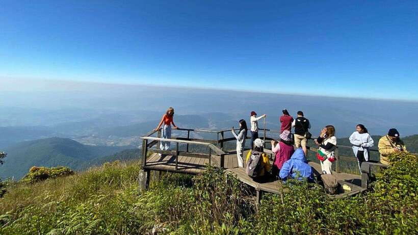 Chiang Mai:Doi Inthanon National Park & Hike at Kew Mae Pan - Morning Pickup, Van Time, and How the Day Gets Moving