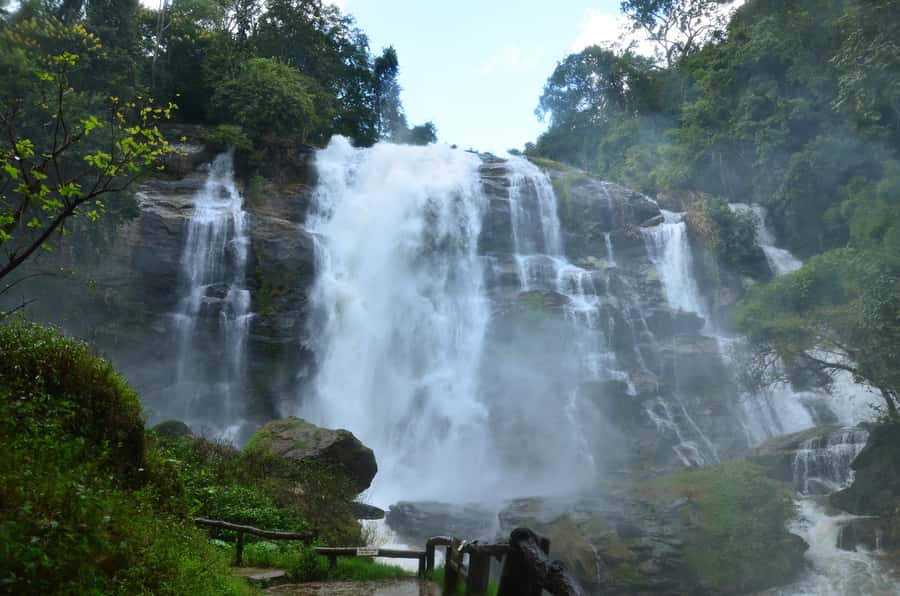 Chiang Mai: Doi Inthanon National Park Private Tour - How the day works from Chiang Mai, and why 8-9 hours feels right