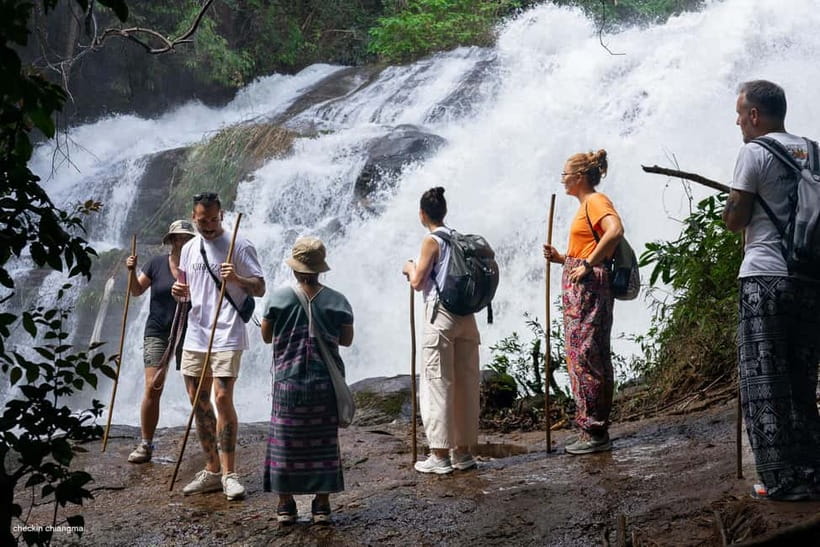 Chiang Mai: Doi Inthanon Park & 2 Hrs Trekking Pha Dok Siew - King and Queen Pagodas, including Grand Pagoda Nabhapolbhumisiri