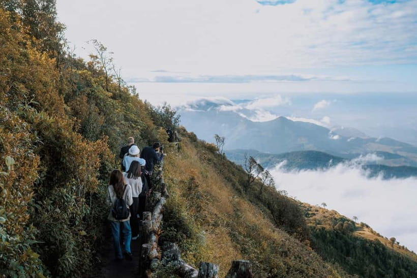 Chiang Mai: Doi Inthanon Park and Kew Mae Pan 2-Hour Hike - Kew Mae Pan Nature Trail: a scenic 3.2 km walk that can turn misty