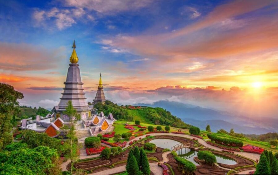 Chiang Mai: Doi Inthanon Park with Kew Mae Pan Hike Day Trip - Wachirathan Waterfall: the second-biggest hit on the way up