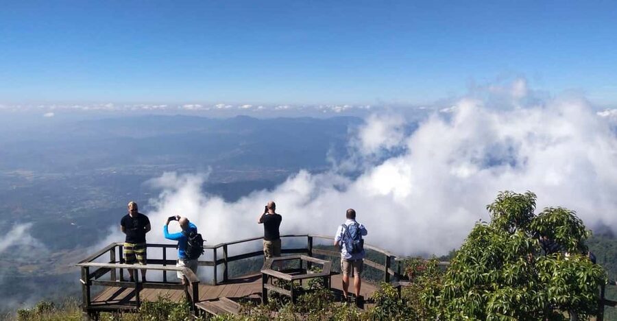 Chiang Mai: Doi Inthanon Park with Kew Mae Pan Hike Day Trip - Twin Pagodas and that quiet reflection moment