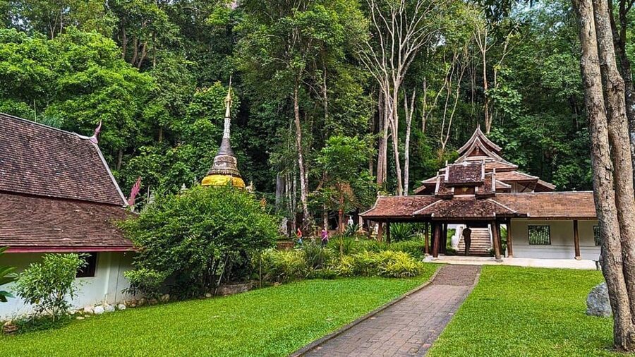 Chiang Mai: Doi Suthep and Wat Pha Lat Temple Evening Tour - Price and Value: What $22 Covers and What Costs Extra