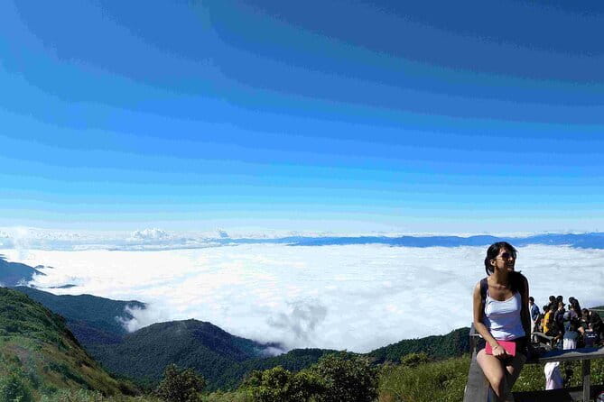 Chiang Mai - Doi Suthep Temple and Street Food Tour - The Guide and Private Transport: Why This Feels Effortless