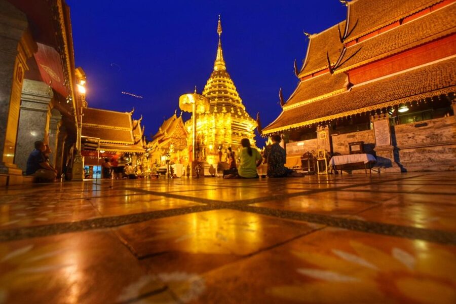 Chiang Mai: Doi Suthep & Wat Umong Twilight Tour with Pickup - What the guided storytelling adds, from New to Mr. Yoyo
