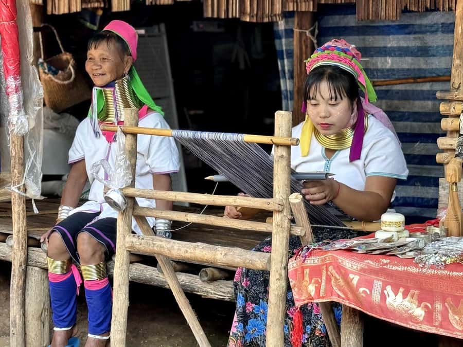 Chiang Mai : Elephant Care & Long necked village - From Chiang Mai Pickup to the Village Visit