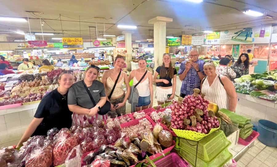 Chiang Mai: Ethical Elephant Sanctuary & Thai Cooking Class - Getting There from Chiang Mai Old City, and What the Transport Means