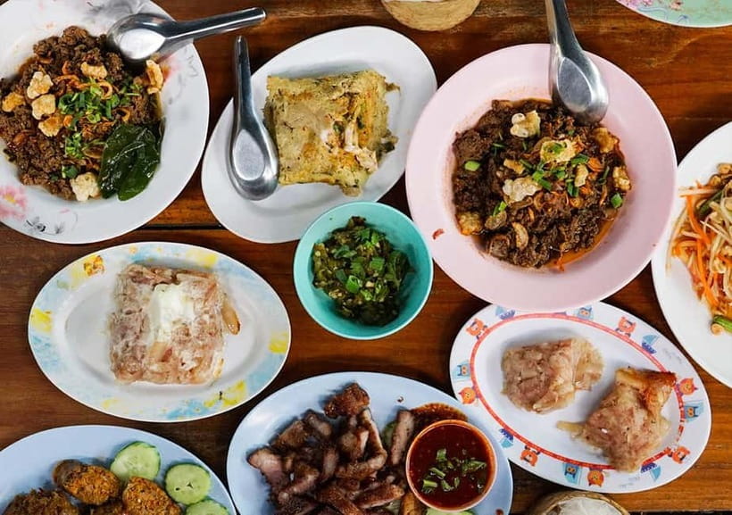 Chiang Mai Food Tour: Local Eats & Drinks Guided Tour - The Songtaew ride: a simple way to feel like you’re traveling locally
