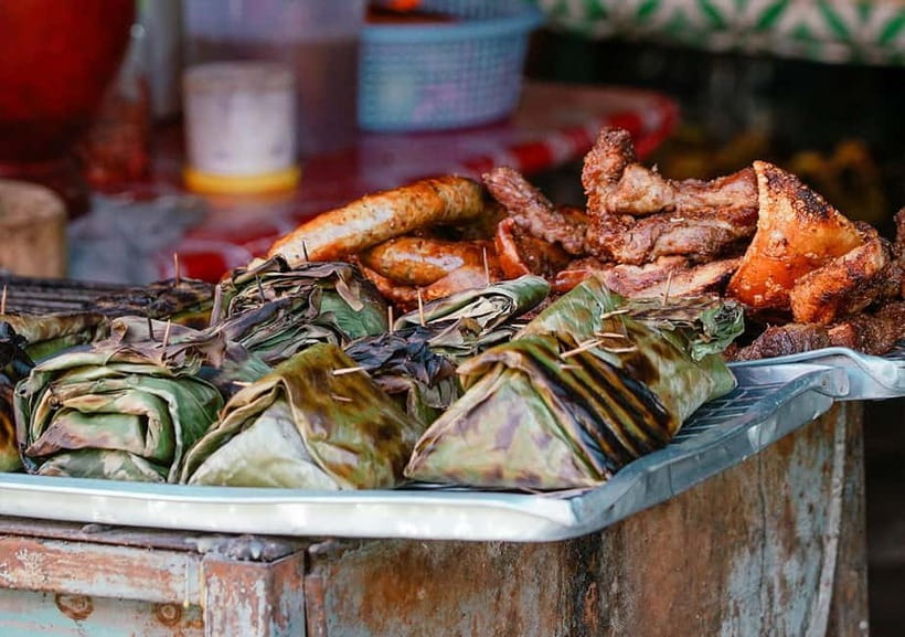 Chiang Mai Food Tour: Local Eats & Drinks Guided Tour - Morning start: Khao Griep Pak Mor and a short walk with real local flavor