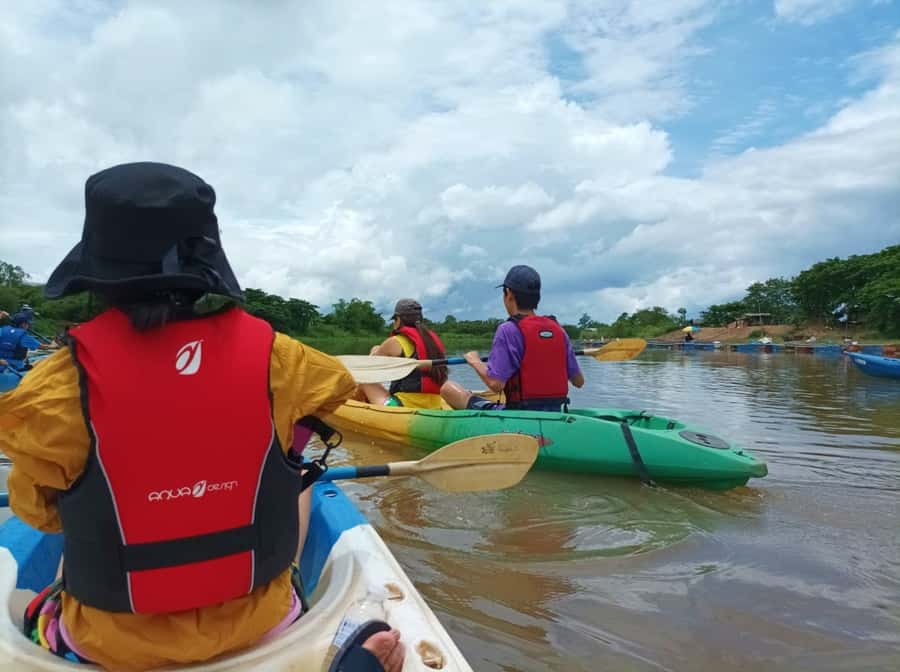 Chiang Mai: Full-Day Nature & Countryside by Bicycle - The itinerary rhythm: van time, quick stops, and temple downtime