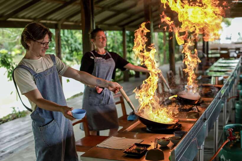 Chiang Mai: HALF-DAY COOKING COURSE at a Thai Cooking Farm - Hands-on stations: you cook at your own pace and under real supervision