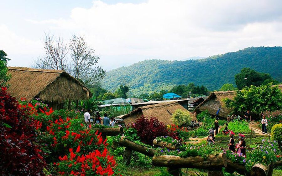 Chiang Mai: Half day Doi Suthep and Meo Village - Timing and pickup on a true half-day run