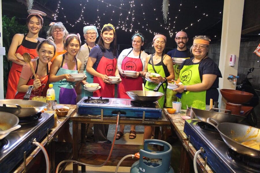 Chiang Mai: Half Day Evening Cooking Class with Market Tour - Who this evening class suits best, and who should skip it