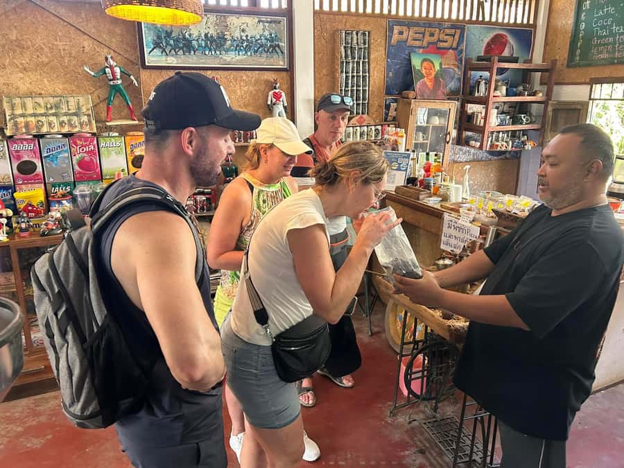 Chiang Mai: Half-Day Private Bicycle Tour with Lunch - Timing, group size, and how to judge the price value