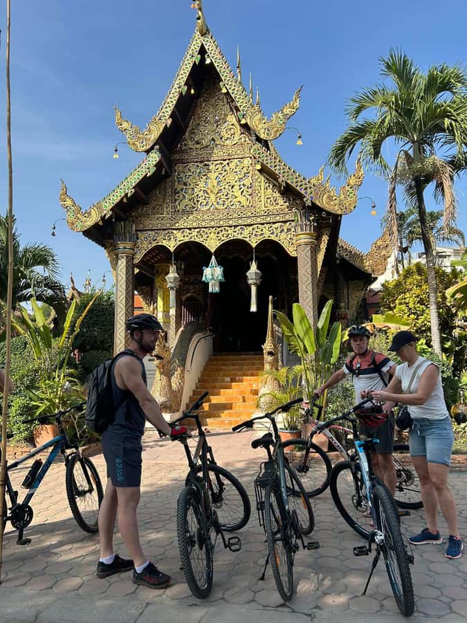 Chiang Mai: Half-Day Private Bicycle Tour with Lunch - A private 20-kilometer ride that swaps old town crowds for real streets