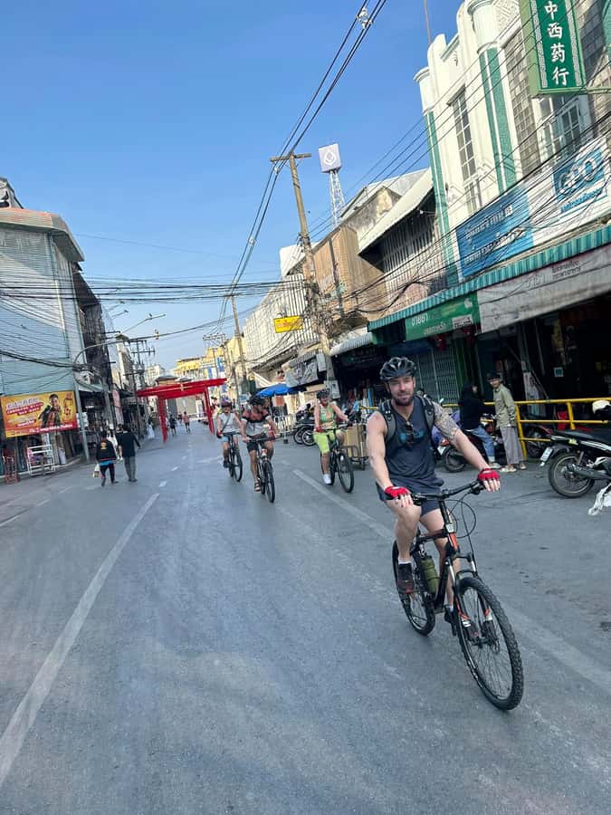 Chiang Mai: Half-Day Private Bicycle Tour with Lunch - Warorot Market: the Chinatown stop you will actually understand