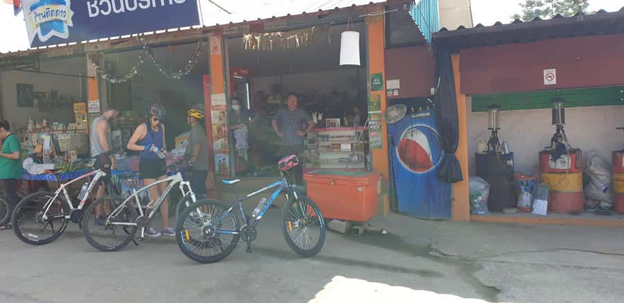 Chiang Mai: Half-Day Private Bicycle Tour with Lunch - The café break and coffee tasting moment