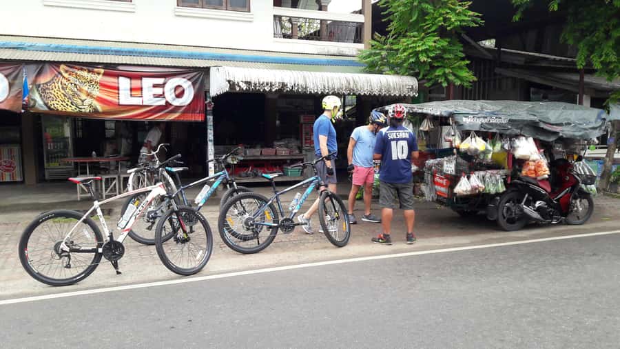 Chiang Mai: Half-Day Private Bicycle Tour with Lunch - Mountain bike comfort and safety tips that keep the fun high
