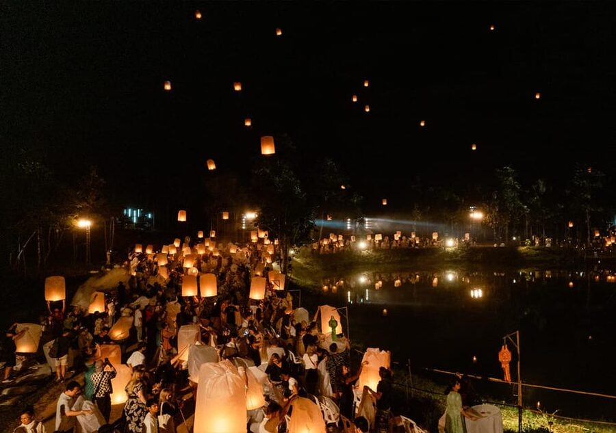 Chiang Mai: Heaven Lantern Festival Ticket with Dinner 2025 - The sky lantern release: the moment everyone waits for