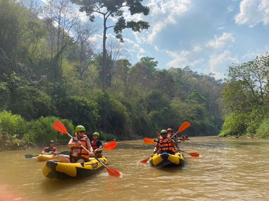 Chiang Mai: Hilltribe Hiking and Kayaking Day Trip - Kayaking the Mae Taeng River for 6 hours of active jungle time