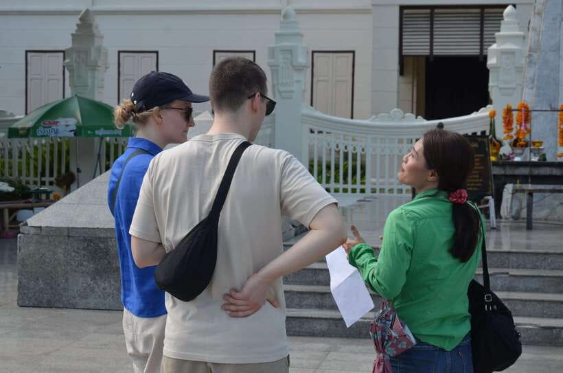Chiang Mai: Historic Temples and City Guided Walking Tour - Wat Chiang Man: Chiang Mai’s Oldest Temple, Built in 1296