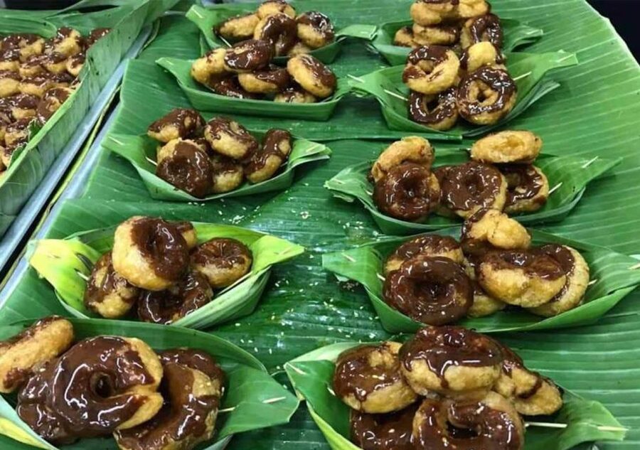 Chiang Mai: History & Mouth Watering Food Tour - Wat Chedi Luang: A Temple Stop That Feels Like More Than a Photo Break